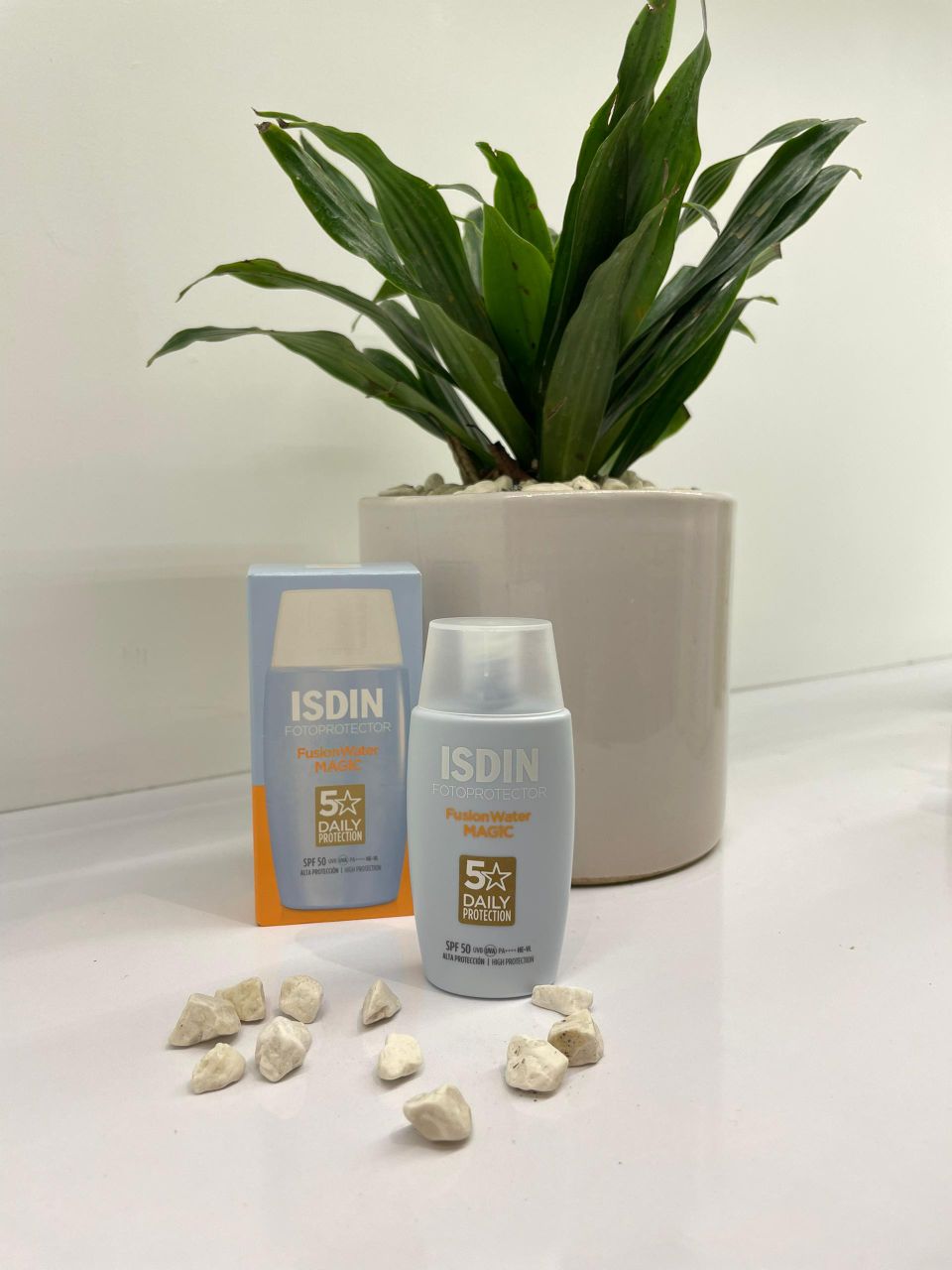 ضدآفتاب ایزدین آبرسان/ضدلک